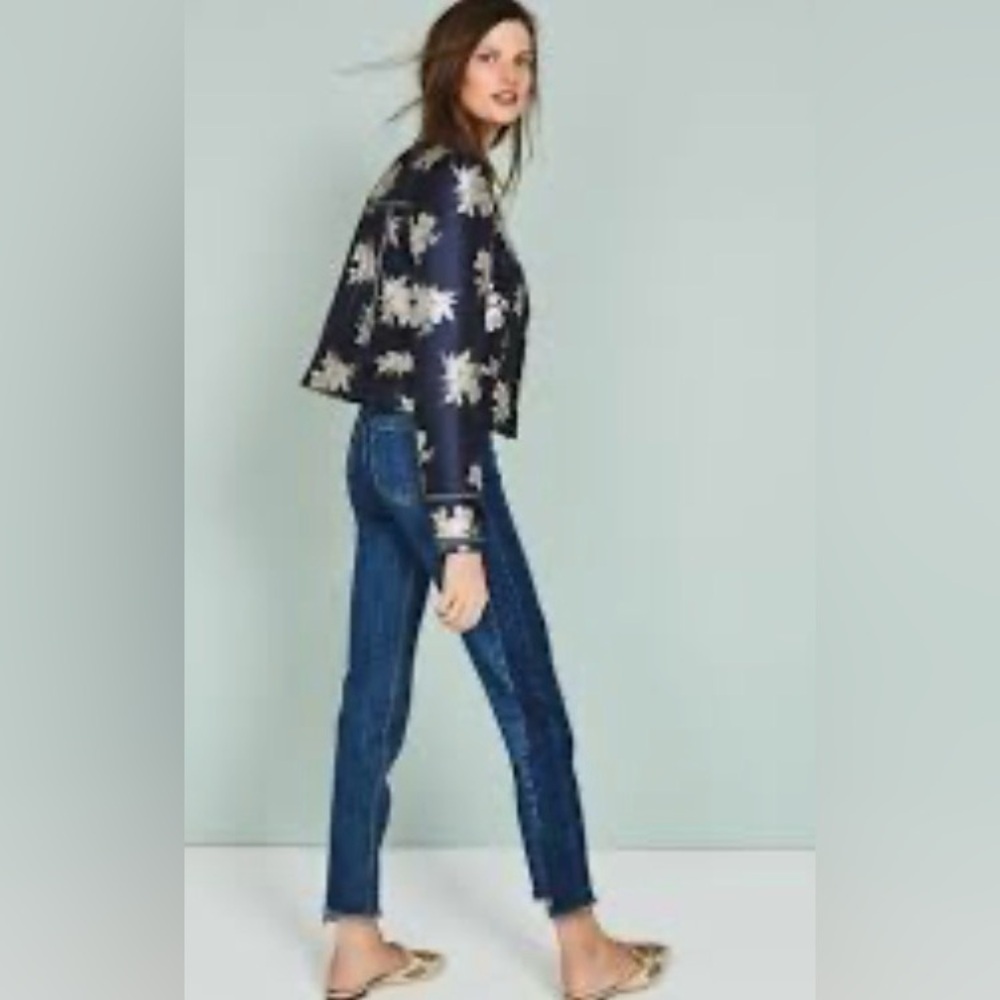 Boden : gorgeous statement piece : Navy and White Floral Blazer Size 6